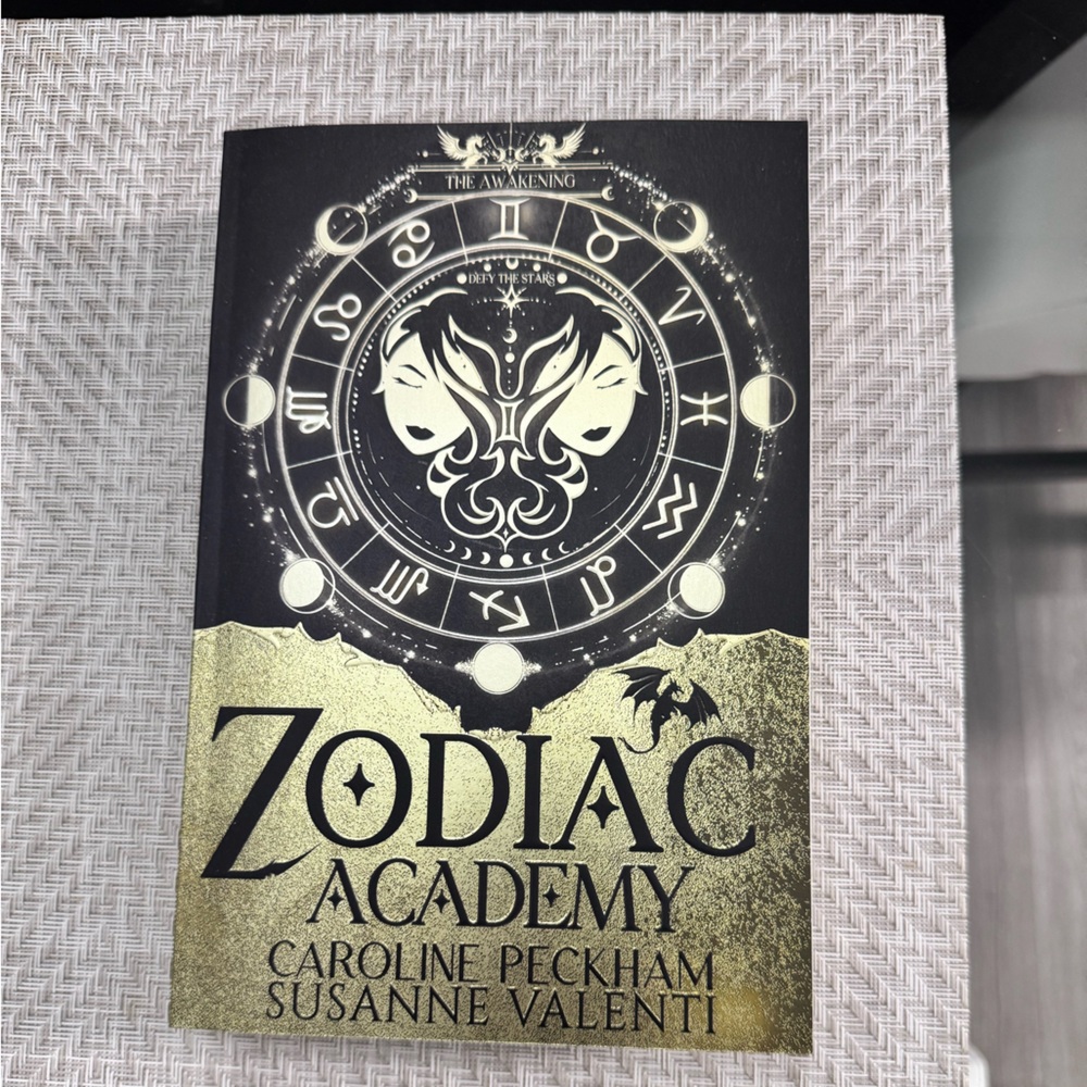 Zodiac Academy book 1 The Awakening